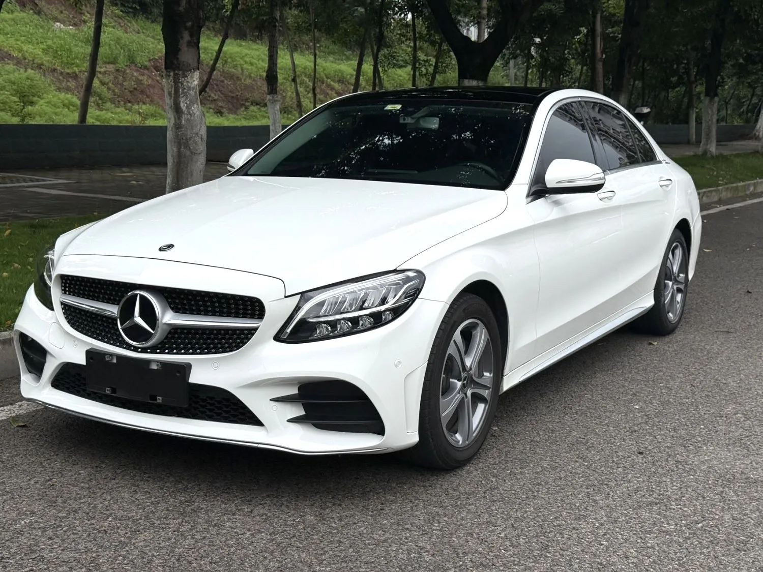 Mercedes-Benz C260L