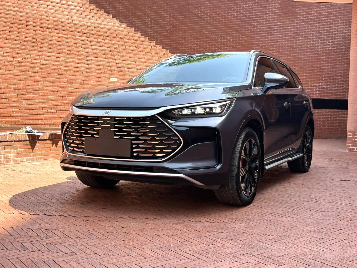 BYD Tang DM-i