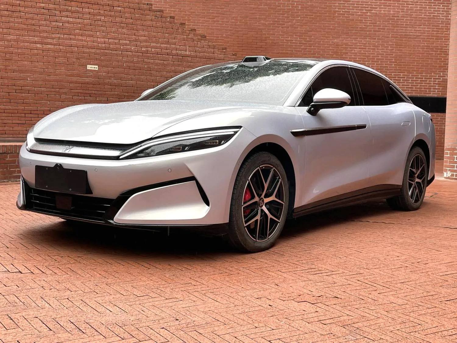BYD Han L EV