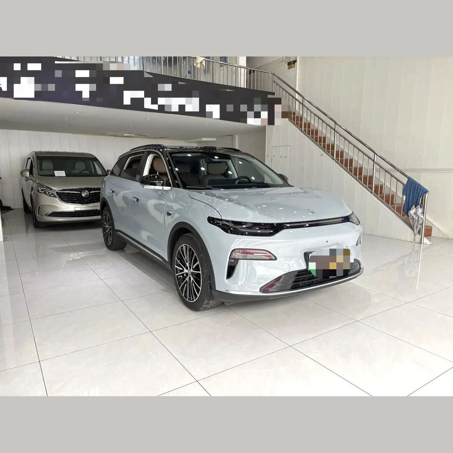 Leapmotor C11