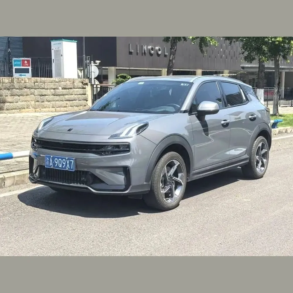 Lynk & Co 06