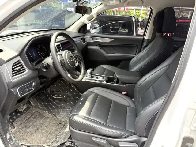 Photo 5