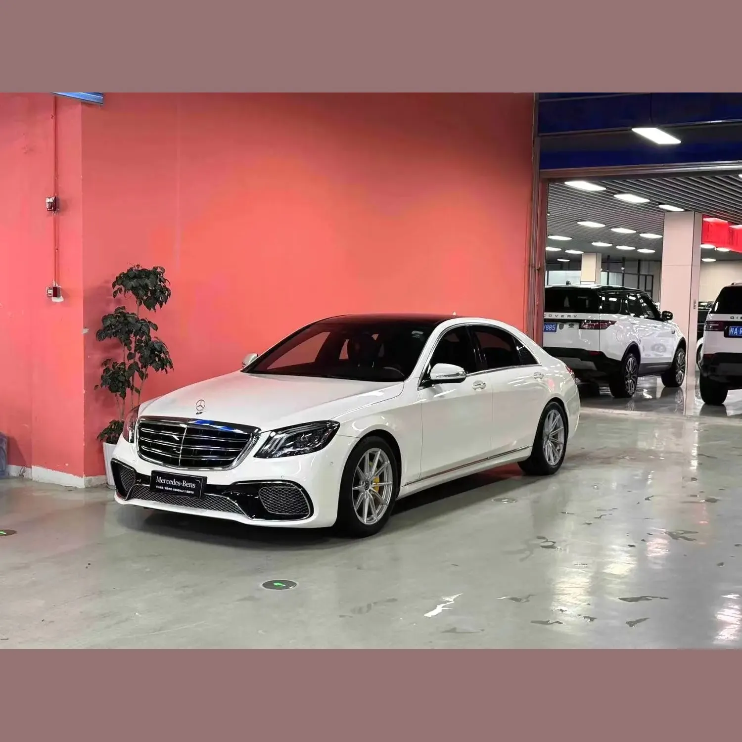 Mercedes-Benz S-Class