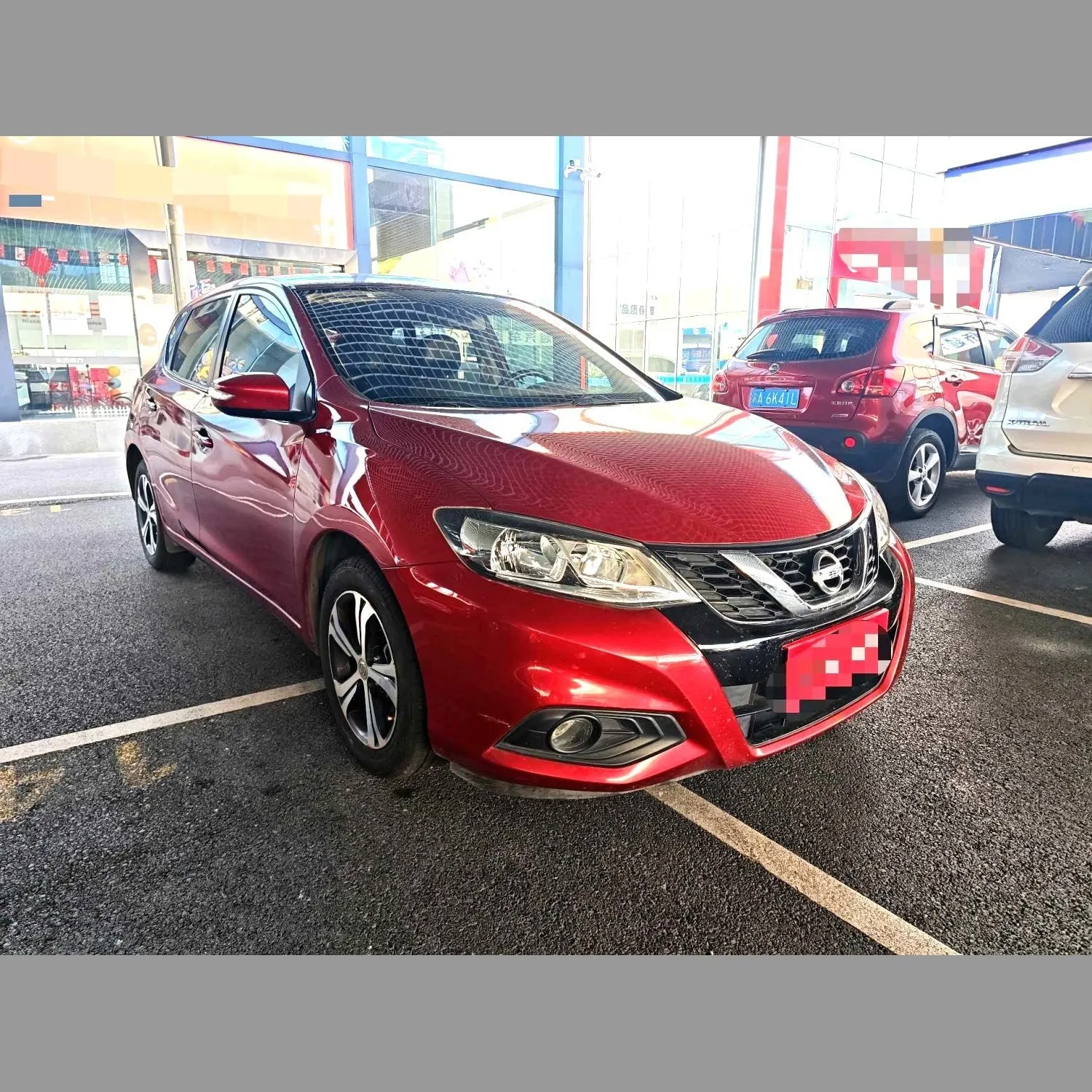 Nissan Tiida
